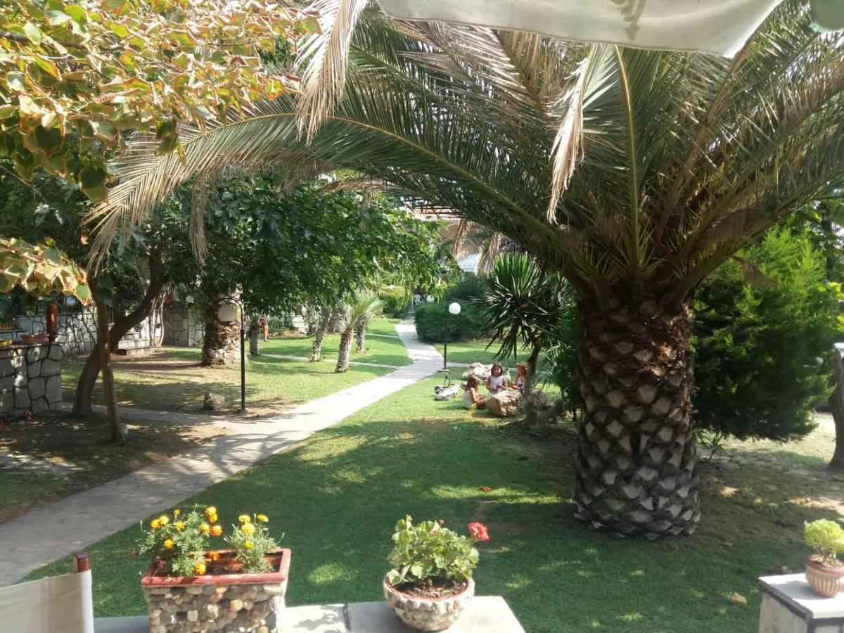 Georgia'S House Villa Nikiti  Exterior photo